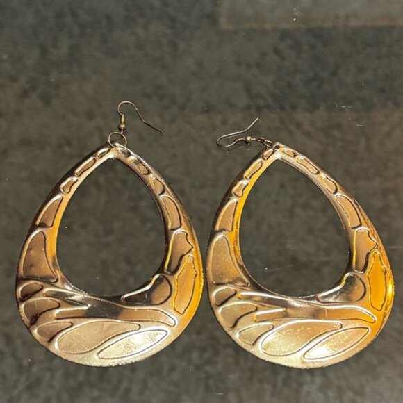 Gold Teardrop Earrings - Picture 1 of 2